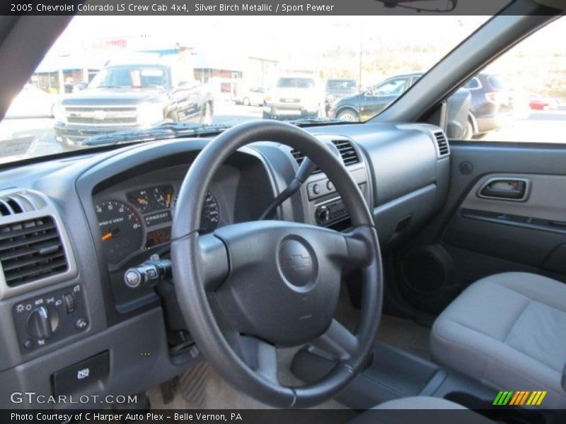  2005 Colorado LS Crew Cab 4x4 Steering Wheel