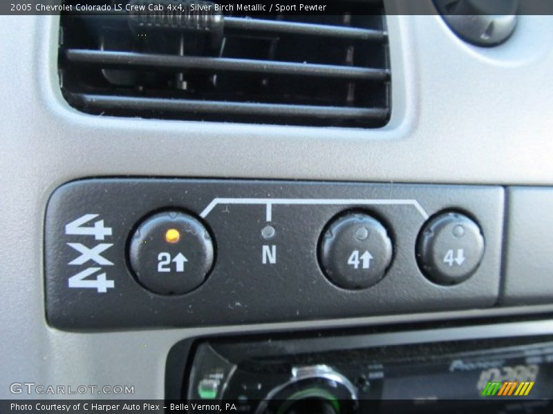 Controls of 2005 Colorado LS Crew Cab 4x4