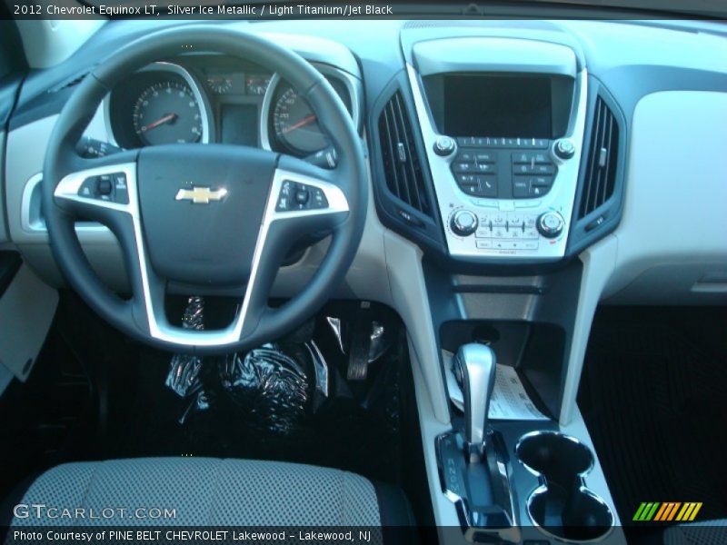 Silver Ice Metallic / Light Titanium/Jet Black 2012 Chevrolet Equinox LT