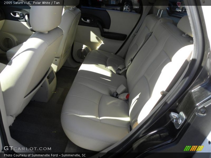 Polar White / Tan 2005 Saturn VUE