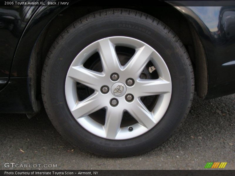 Black / Ivory 2006 Toyota Avalon XL