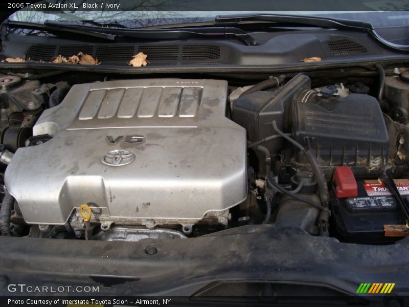Black / Ivory 2006 Toyota Avalon XL