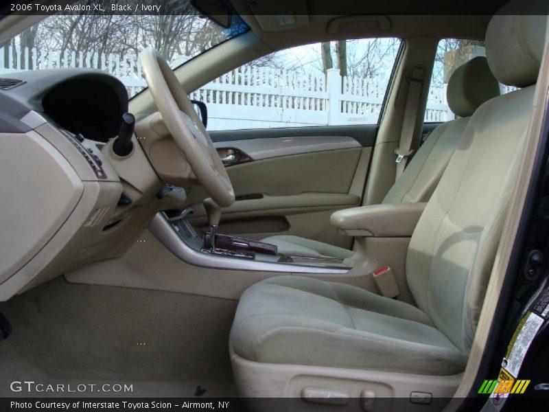 Black / Ivory 2006 Toyota Avalon XL