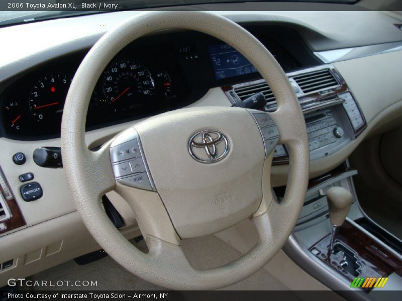 Black / Ivory 2006 Toyota Avalon XL