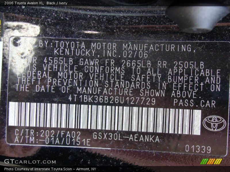 Black / Ivory 2006 Toyota Avalon XL