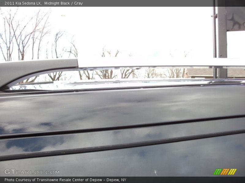 Midnight Black / Gray 2011 Kia Sedona LX