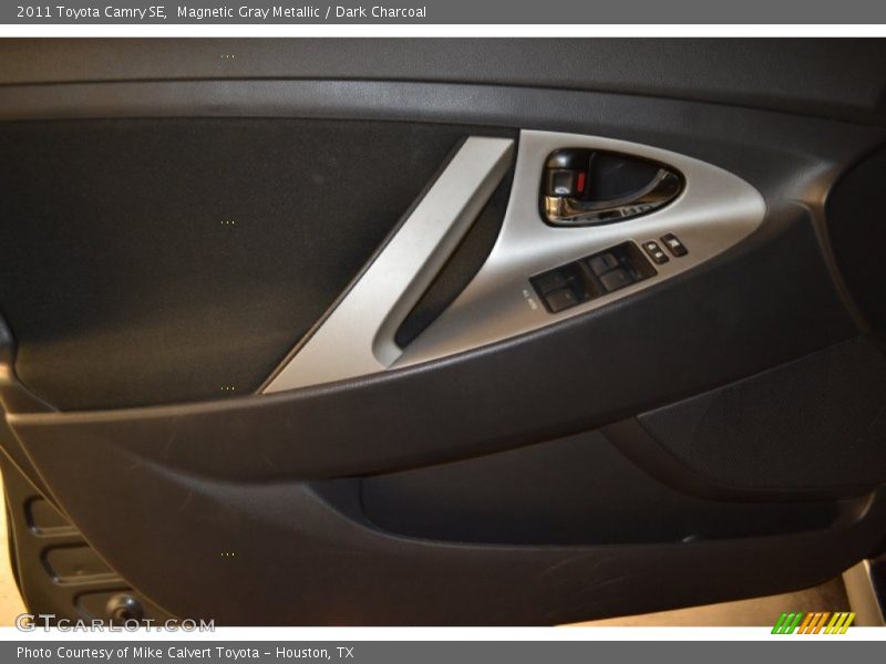 Magnetic Gray Metallic / Dark Charcoal 2011 Toyota Camry SE