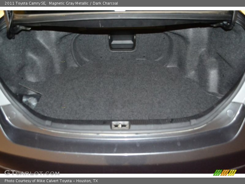 Magnetic Gray Metallic / Dark Charcoal 2011 Toyota Camry SE