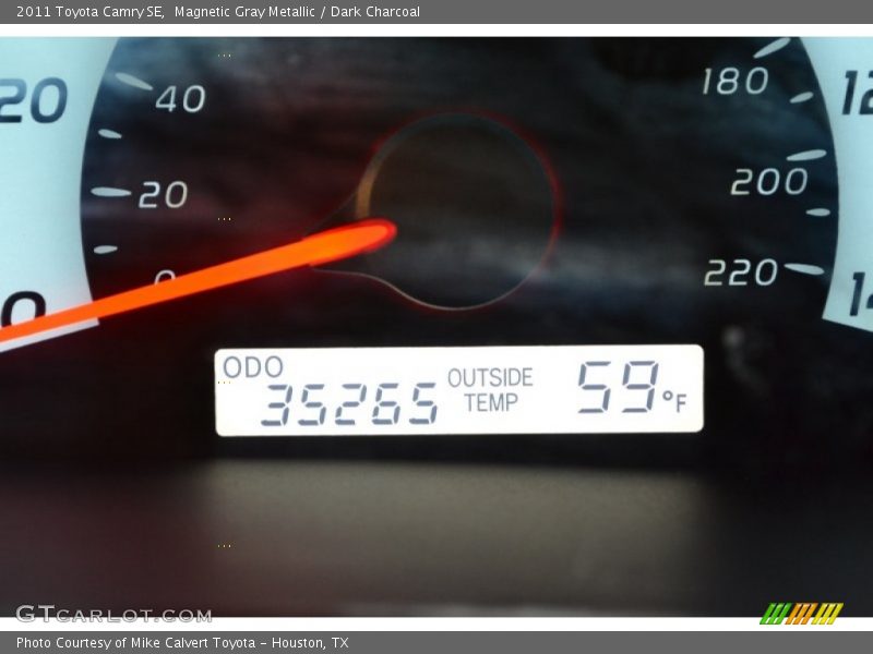 Magnetic Gray Metallic / Dark Charcoal 2011 Toyota Camry SE