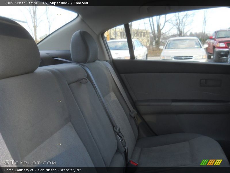 Super Black / Charcoal 2009 Nissan Sentra 2.0 S