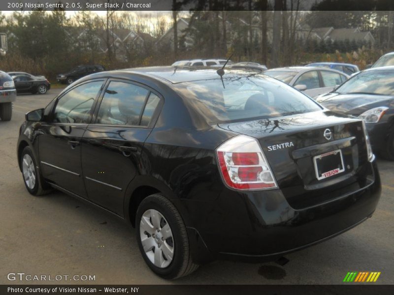 Super Black / Charcoal 2009 Nissan Sentra 2.0 S