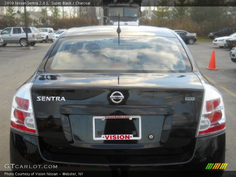 Super Black / Charcoal 2009 Nissan Sentra 2.0 S
