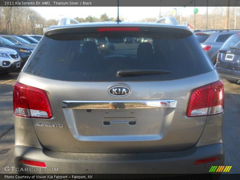 Titanium Silver / Black 2011 Kia Sorento EX AWD