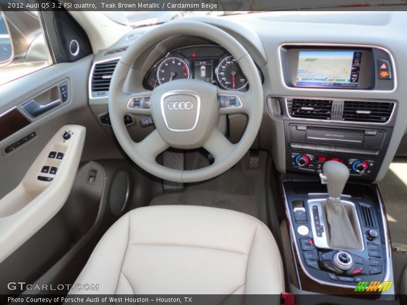 Dashboard of 2012 Q5 3.2 FSI quattro