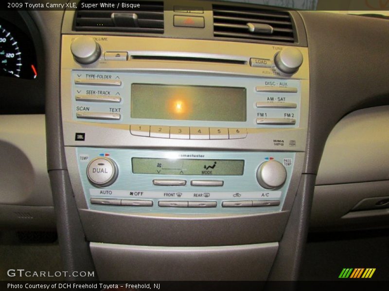 Super White / Bisque 2009 Toyota Camry XLE
