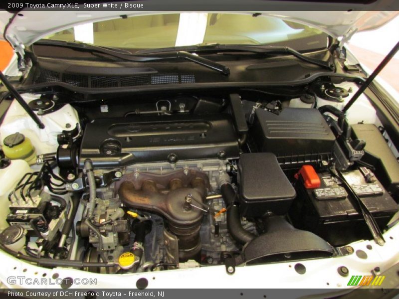 Super White / Bisque 2009 Toyota Camry XLE