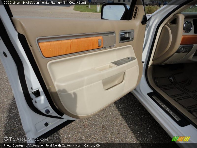 White Platinum Tri-Coat / Sand 2009 Lincoln MKZ Sedan