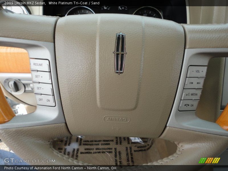 White Platinum Tri-Coat / Sand 2009 Lincoln MKZ Sedan
