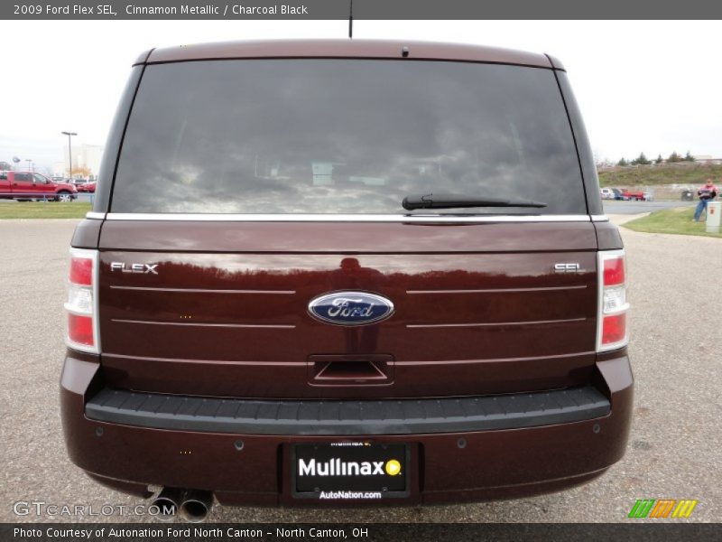 Cinnamon Metallic / Charcoal Black 2009 Ford Flex SEL