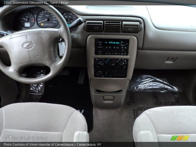 Sand / Beige 2001 Oldsmobile Silhouette GL