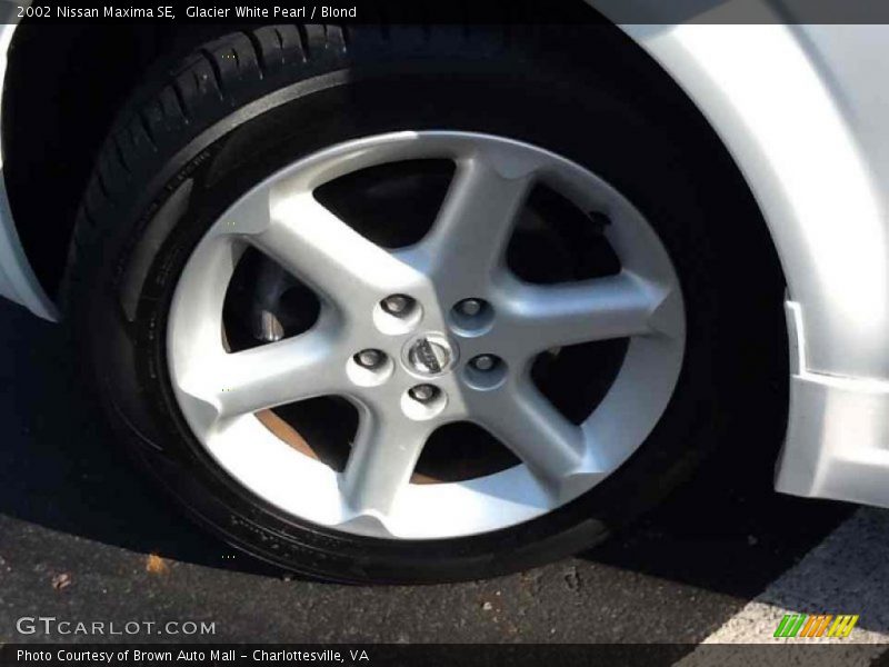 Glacier White Pearl / Blond 2002 Nissan Maxima SE