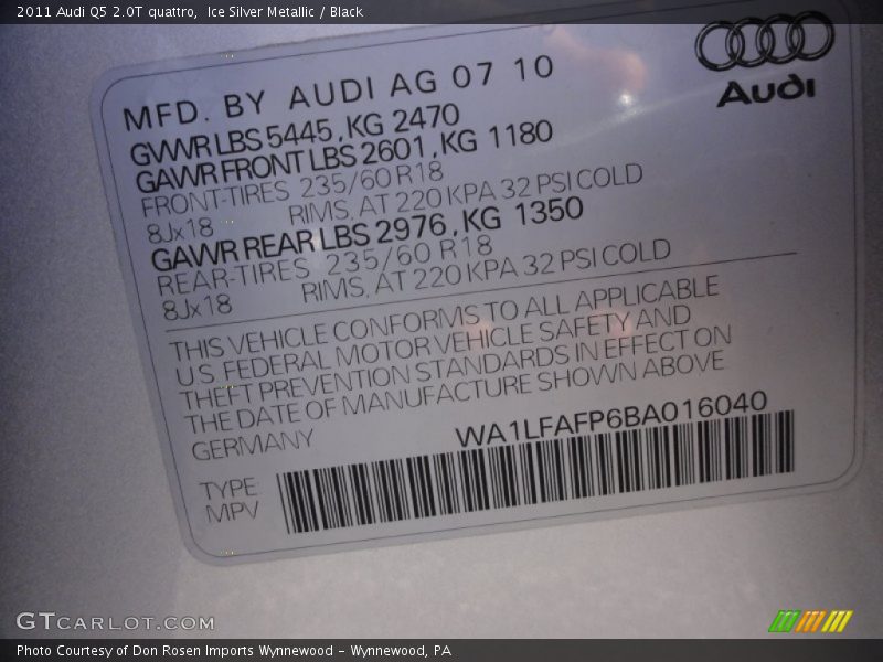 Ice Silver Metallic / Black 2011 Audi Q5 2.0T quattro