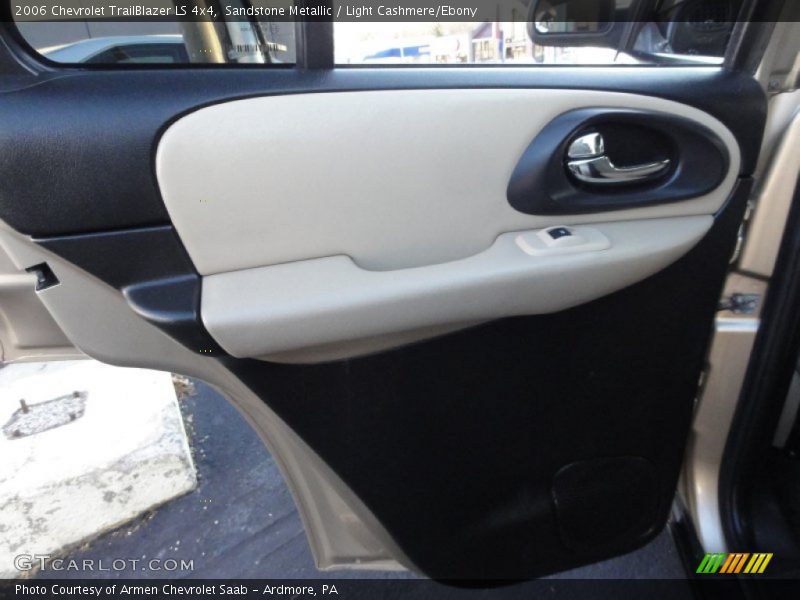 Sandstone Metallic / Light Cashmere/Ebony 2006 Chevrolet TrailBlazer LS 4x4