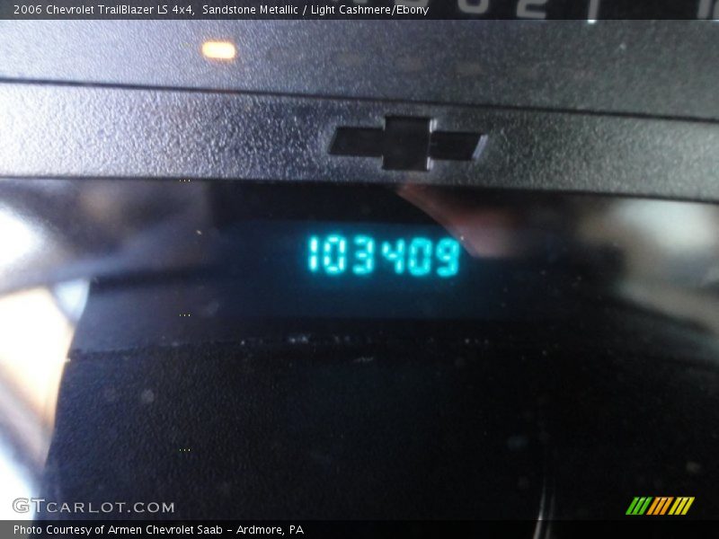 Sandstone Metallic / Light Cashmere/Ebony 2006 Chevrolet TrailBlazer LS 4x4