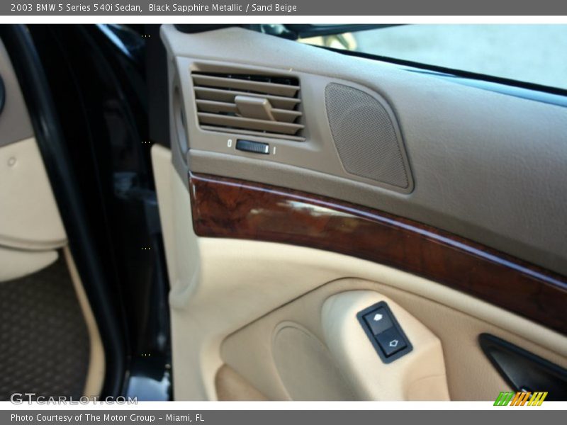 Black Sapphire Metallic / Sand Beige 2003 BMW 5 Series 540i Sedan