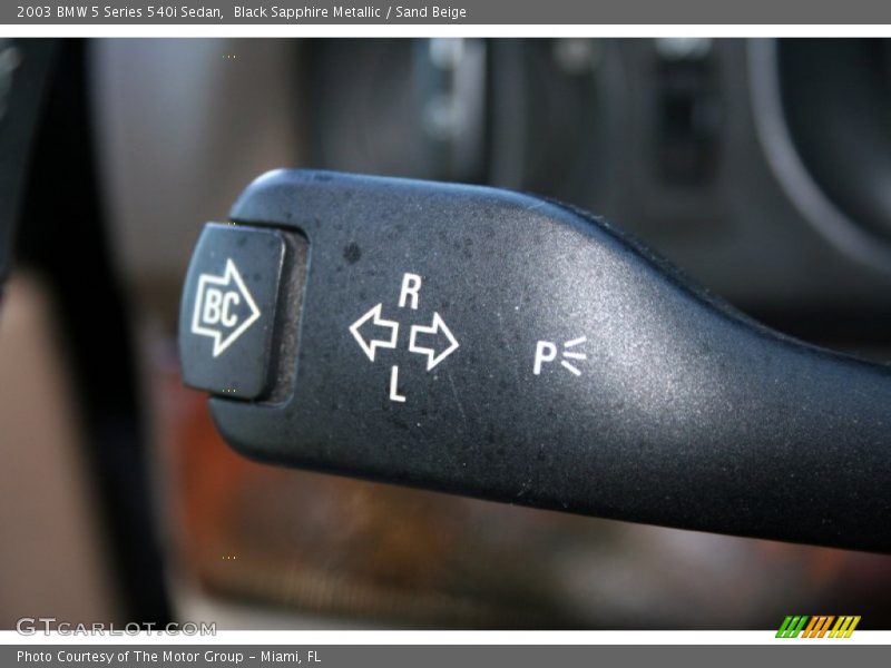 Controls of 2003 5 Series 540i Sedan