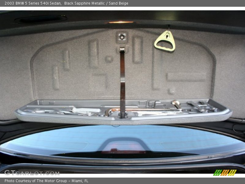 Tool Kit of 2003 5 Series 540i Sedan