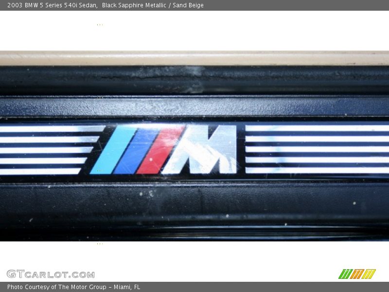 Black Sapphire Metallic / Sand Beige 2003 BMW 5 Series 540i Sedan
