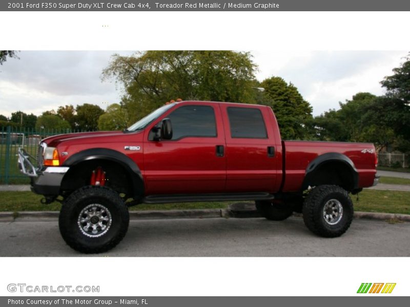 Toreador Red Metallic / Medium Graphite 2001 Ford F350 Super Duty XLT Crew Cab 4x4