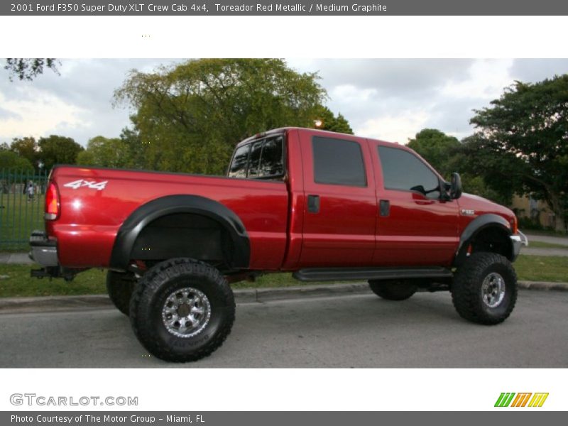 Toreador Red Metallic / Medium Graphite 2001 Ford F350 Super Duty XLT Crew Cab 4x4