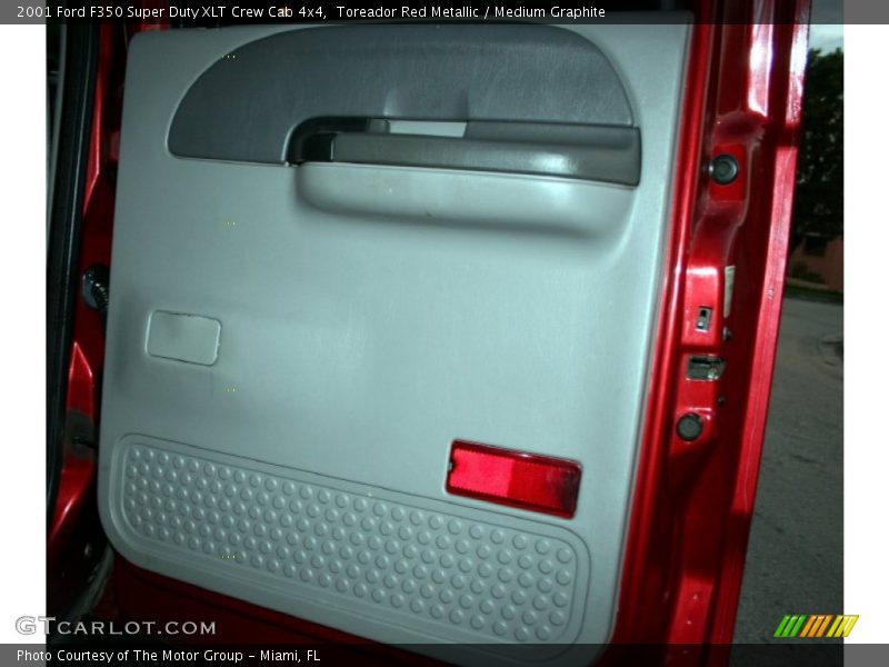 Toreador Red Metallic / Medium Graphite 2001 Ford F350 Super Duty XLT Crew Cab 4x4
