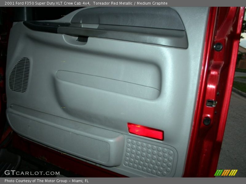 Toreador Red Metallic / Medium Graphite 2001 Ford F350 Super Duty XLT Crew Cab 4x4