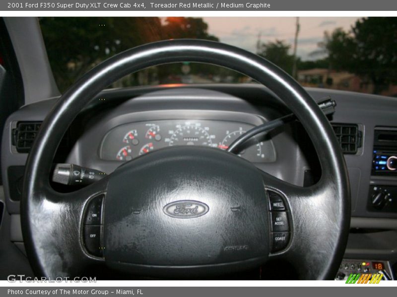 Toreador Red Metallic / Medium Graphite 2001 Ford F350 Super Duty XLT Crew Cab 4x4