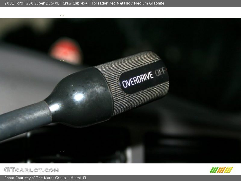 Controls of 2001 F350 Super Duty XLT Crew Cab 4x4