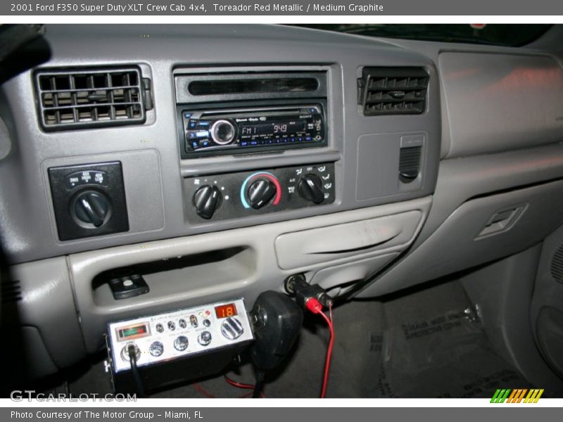 Toreador Red Metallic / Medium Graphite 2001 Ford F350 Super Duty XLT Crew Cab 4x4