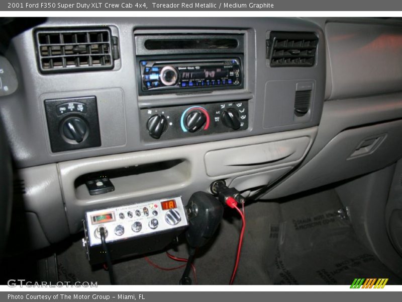 Toreador Red Metallic / Medium Graphite 2001 Ford F350 Super Duty XLT Crew Cab 4x4