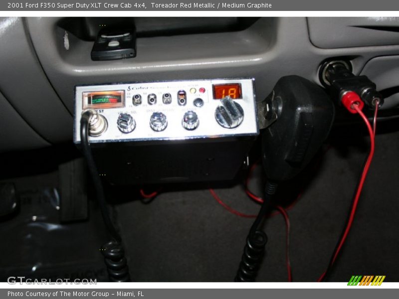Toreador Red Metallic / Medium Graphite 2001 Ford F350 Super Duty XLT Crew Cab 4x4