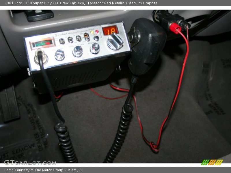 Toreador Red Metallic / Medium Graphite 2001 Ford F350 Super Duty XLT Crew Cab 4x4