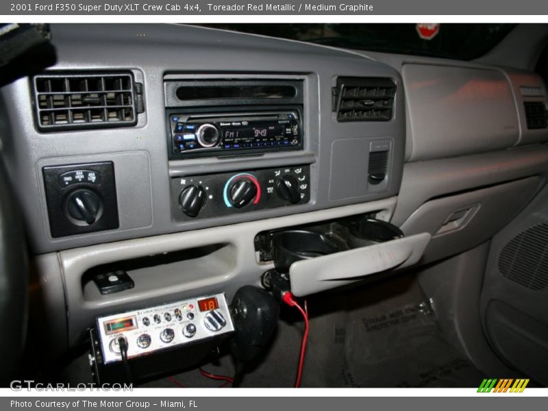 Toreador Red Metallic / Medium Graphite 2001 Ford F350 Super Duty XLT Crew Cab 4x4