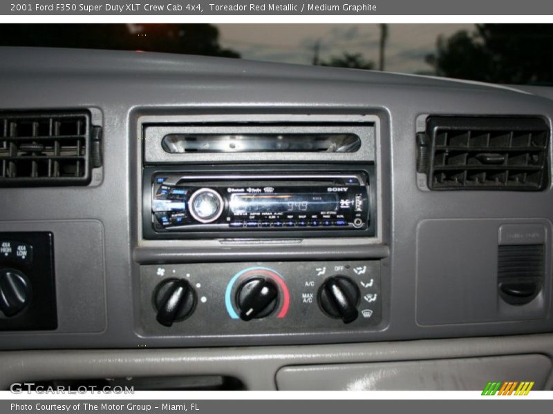 Toreador Red Metallic / Medium Graphite 2001 Ford F350 Super Duty XLT Crew Cab 4x4