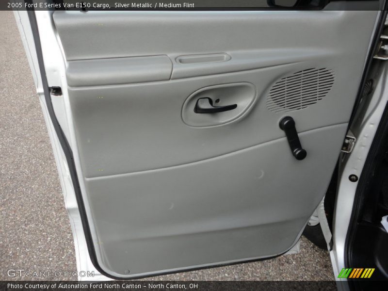Silver Metallic / Medium Flint 2005 Ford E Series Van E150 Cargo