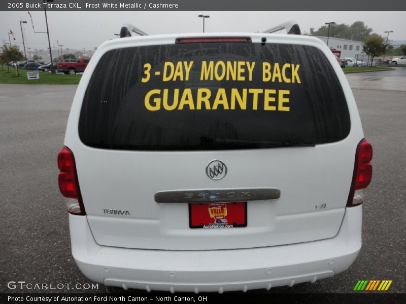 Frost White Metallic / Cashmere 2005 Buick Terraza CXL