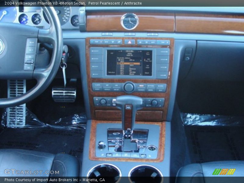 Controls of 2004 Phaeton V8 4Motion Sedan