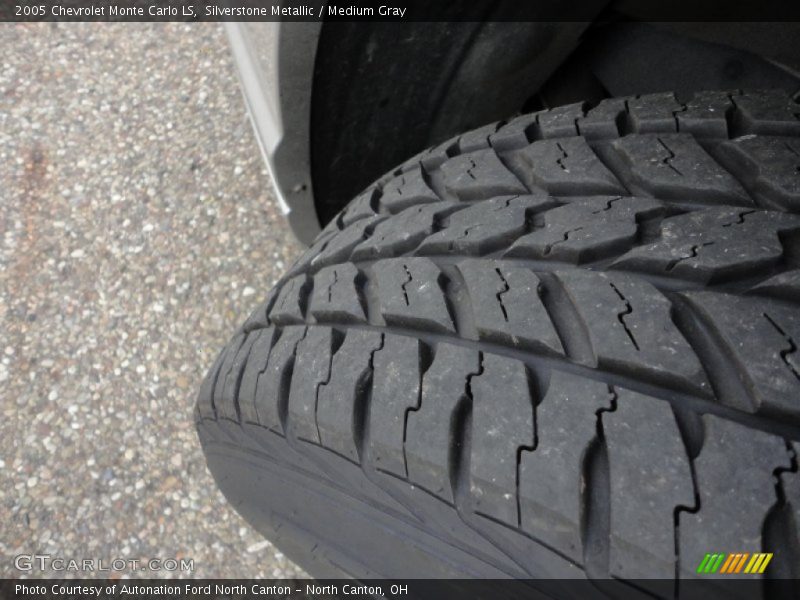Silverstone Metallic / Medium Gray 2005 Chevrolet Monte Carlo LS