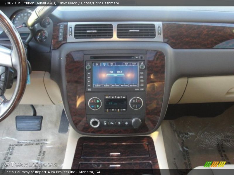 Onyx Black / Cocoa/Light Cashmere 2007 GMC Yukon Denali AWD