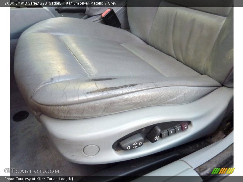 Titanium Silver Metallic / Grey 2000 BMW 3 Series 323i Sedan